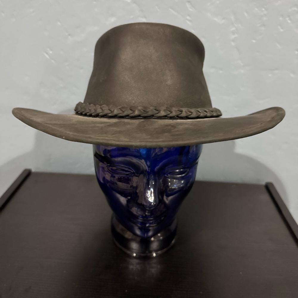 Black Felt Wide-Brimmed Hat